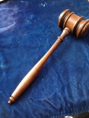 Wooden Judge's Gavel - Classic Brown